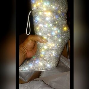 Steve Madden Size 7.5 Silver Cloak R, Rhinestone Booties
